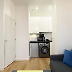 Charming Studio - 2 Guests - 2Min Walk From Metro